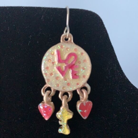 AJMC LOVE earrings - Picture 3 of 4